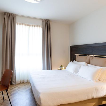 Hatelier Garda Home By Enjoy Garda Hotel Песк'єра-дель-Гарда Екстер'єр фото
