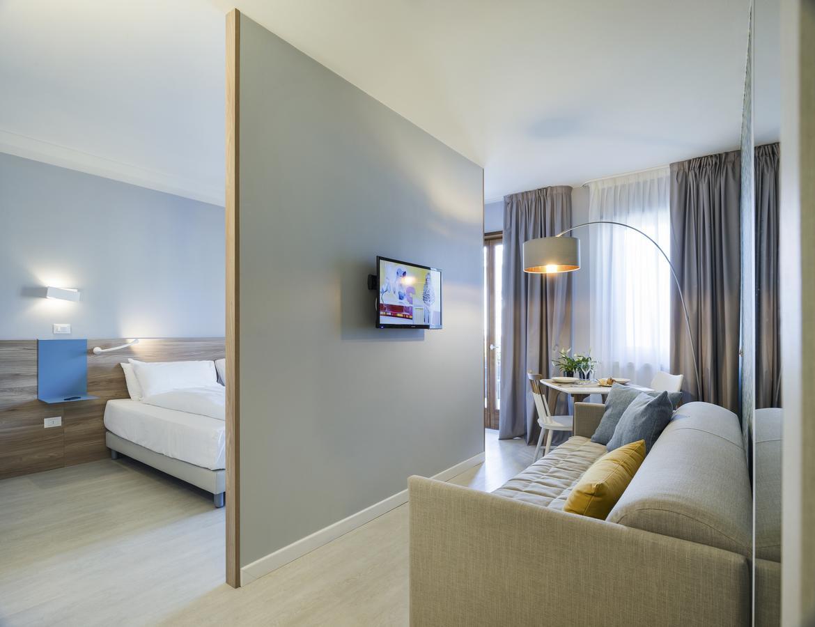 Hatelier Garda Home By Enjoy Garda Hotel Песк'єра-дель-Гарда Екстер'єр фото