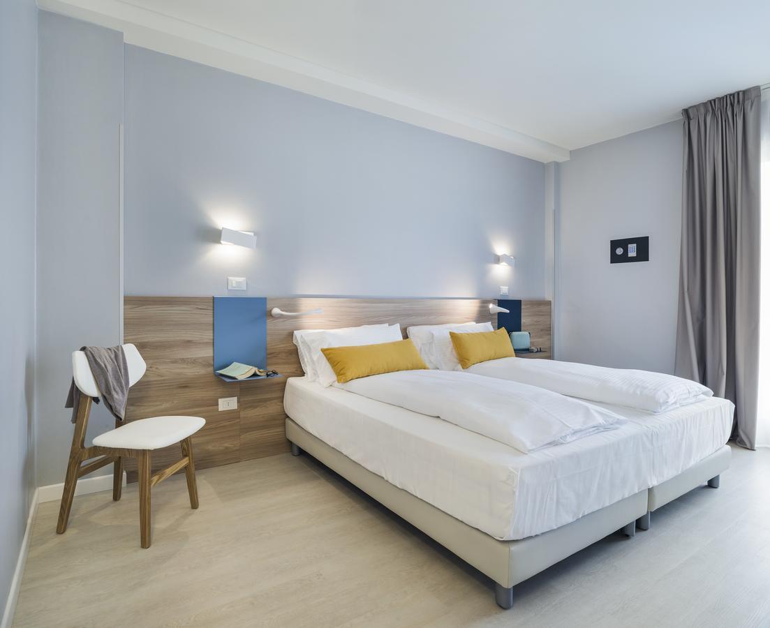 Hatelier Garda Home By Enjoy Garda Hotel Песк'єра-дель-Гарда Екстер'єр фото